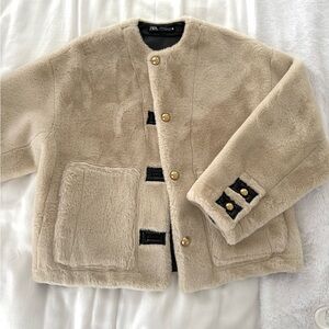Zara FAUX FUR JACKET ZW COLLECTION size XS!